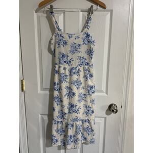 White and Blue Floral Dress size M Montau Los angeles